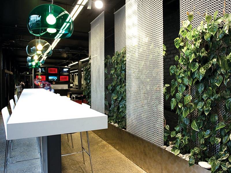 Metal Curtain – Various Style Options, Fashionable and Functional for balconies and curtains, ceilings, space divider