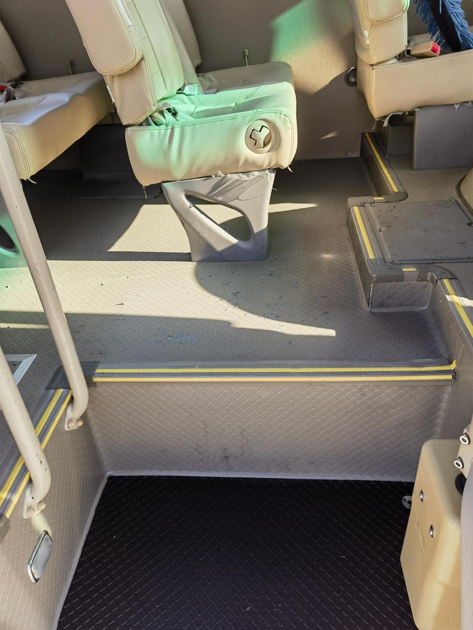 Used Small Bus Used Golden Dragon Bus XML6601J15 Front Engine 19 Seats 2020 Year
