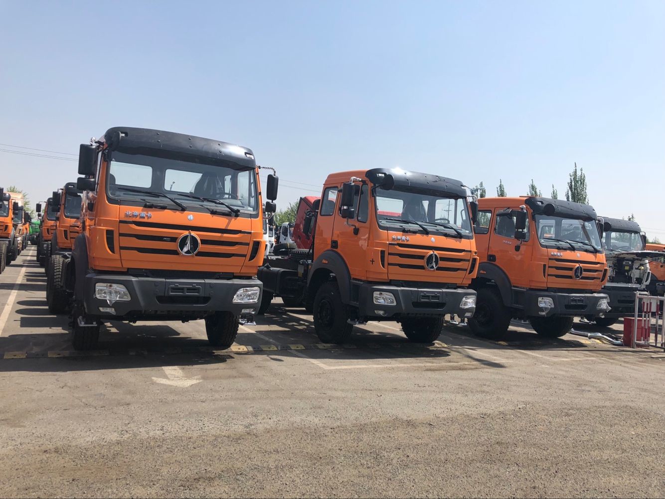 BEIBEN NG80 3138K serial Heavy Duty Dump Truck 8x4 380hp Euro II and Euro III