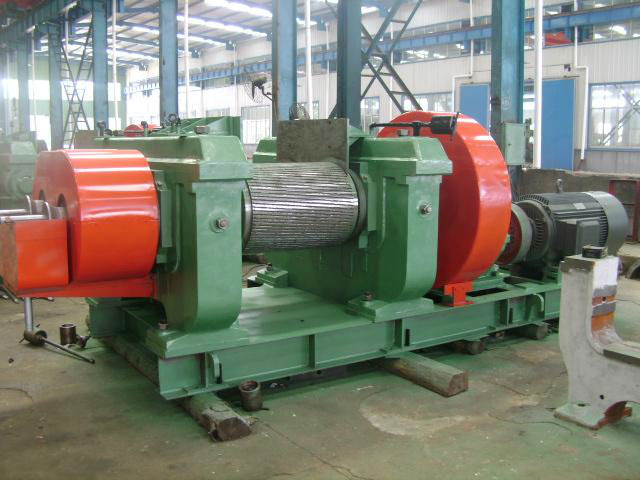 Waste Tyre Roller Cutter Rubber Recycling Machinery with Accurate Temperature Control
