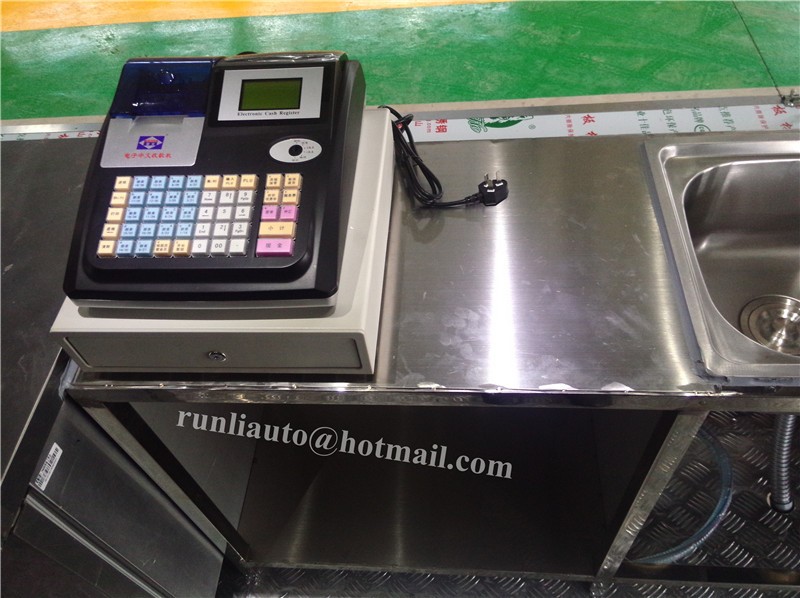 Custom Logo RHD Mobile Fast Food Truck In Malaysia Euro4 Emission Standard