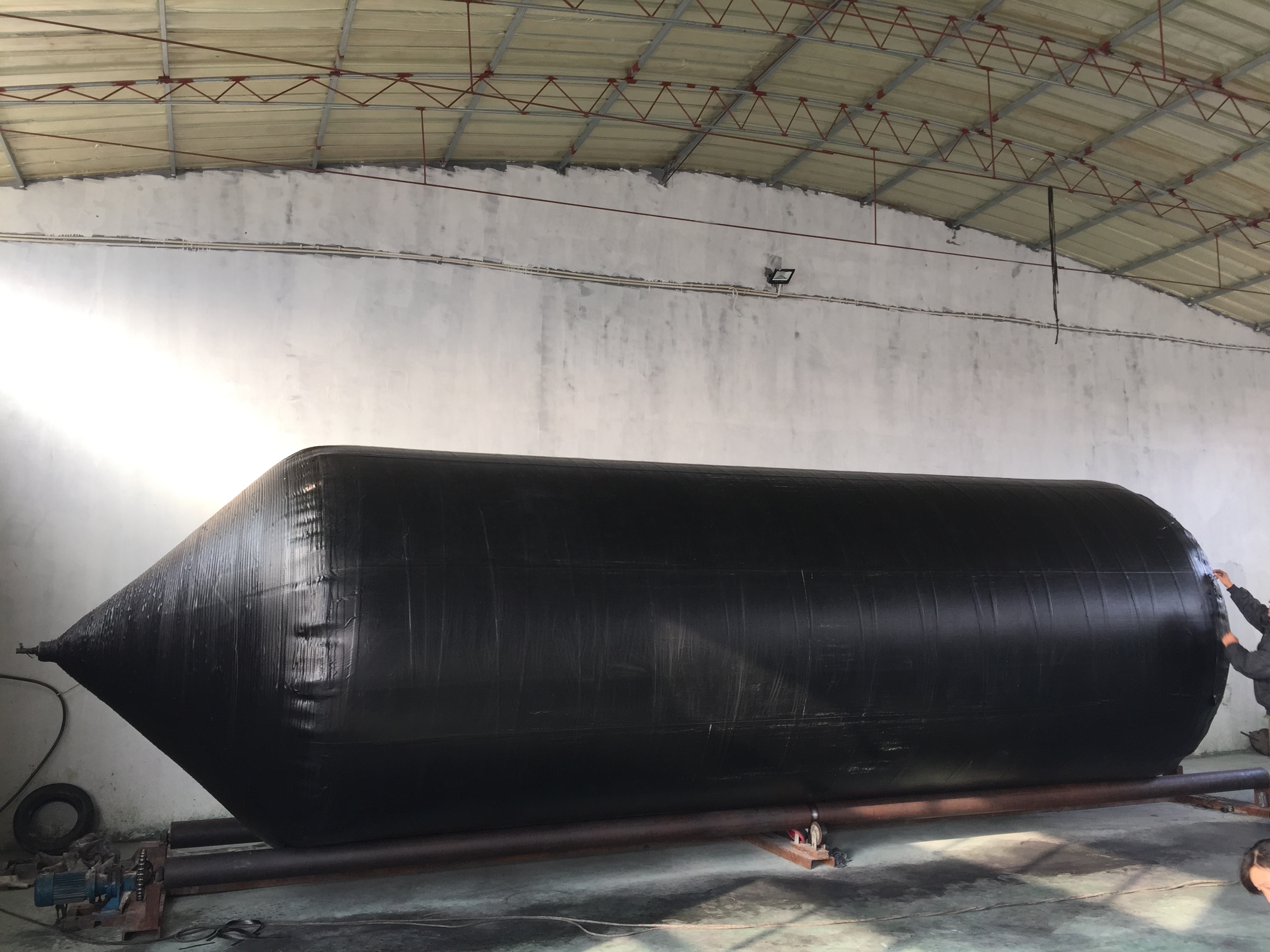 D2 L12m 8 Layers  Floating Rubber Marine Airbag 1