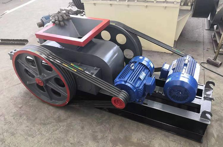 Soft Stone And Coal Teethed Double Roller Crusher Machine