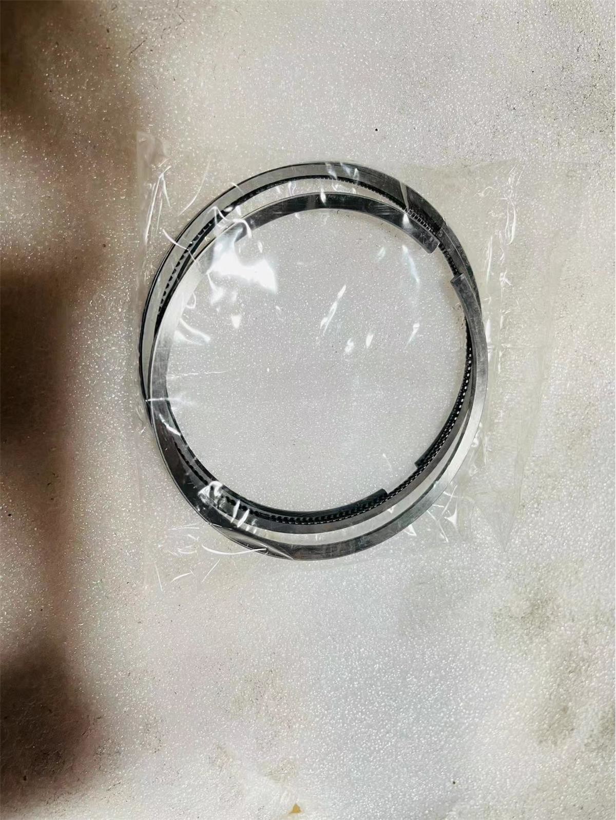 QSB 6/7 Engine Parts 4309441 3802919 4955169 4955651 2881756 4089644 Piston Ring Set