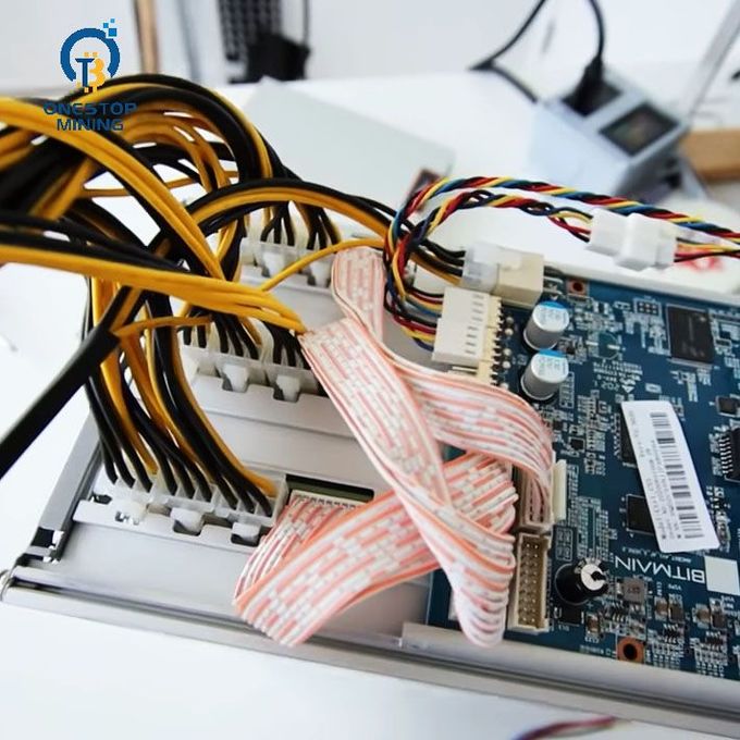 Bitmain Antminer Z15 420Ksol/S Asic Crypto Blockchain ZEC Miner Mining Machine 3