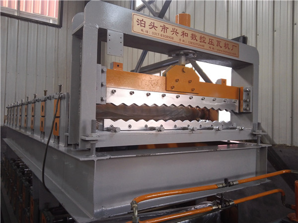Corrugated Roof Sheet Roll Forming Machine