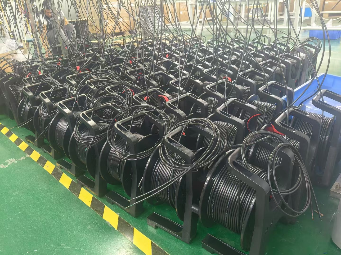 Portable Fiber Optic Cable Reel With SC/LC/FC Connector 2/4/6/8/12 Cores