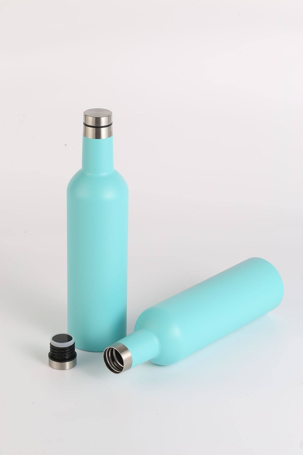 Classic Canteen Insulated Tumbler, Gloss Powder Blue , 25 Oz – Reusable Water Bottle Keeps Beverages Cold For 25 Hours & Hot 12 Hours – Cupholder