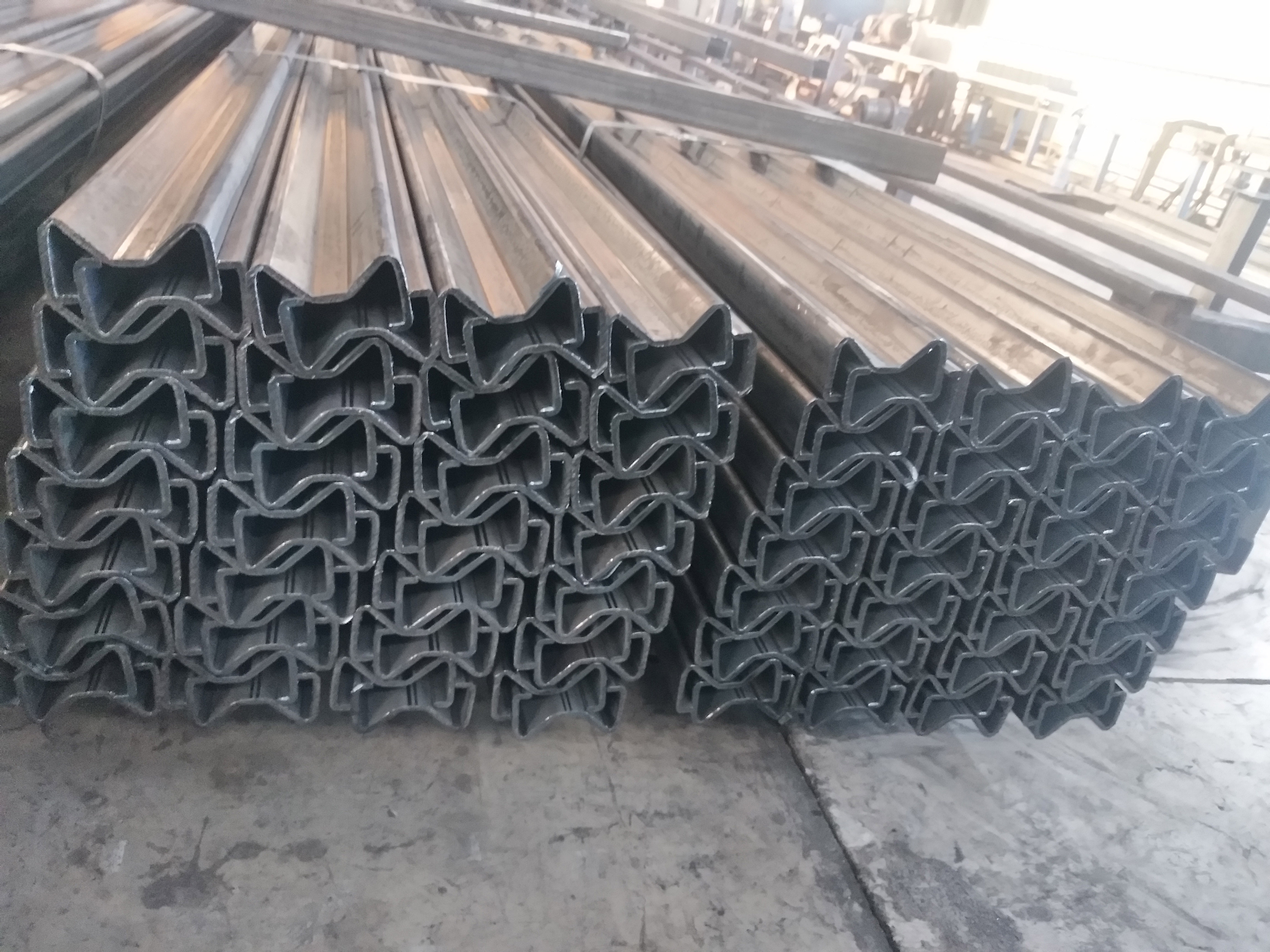 Galvanized Powder Coated W Beam Guardrail Sigma Post for Road Traffic Safety