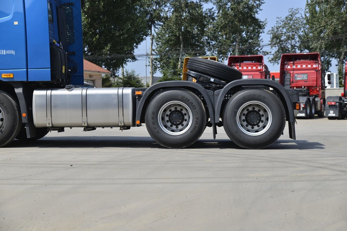 Used Tractor Head High Horsepower Foton Auman Commins Engine Blue High Roof Cab Sleepers