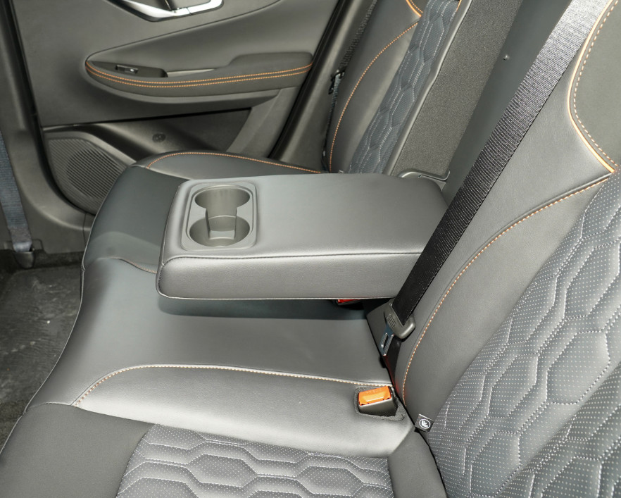 Changan UNI-T 2022 2.0T 233HP Noble Model 8AT 5 Seats SUV With 20" Wheel Hub