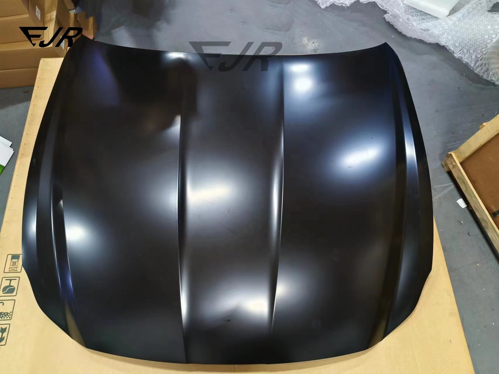 OE Standard 673004772 673011252 For Quattroporte Front Hood OE NO. 673004772