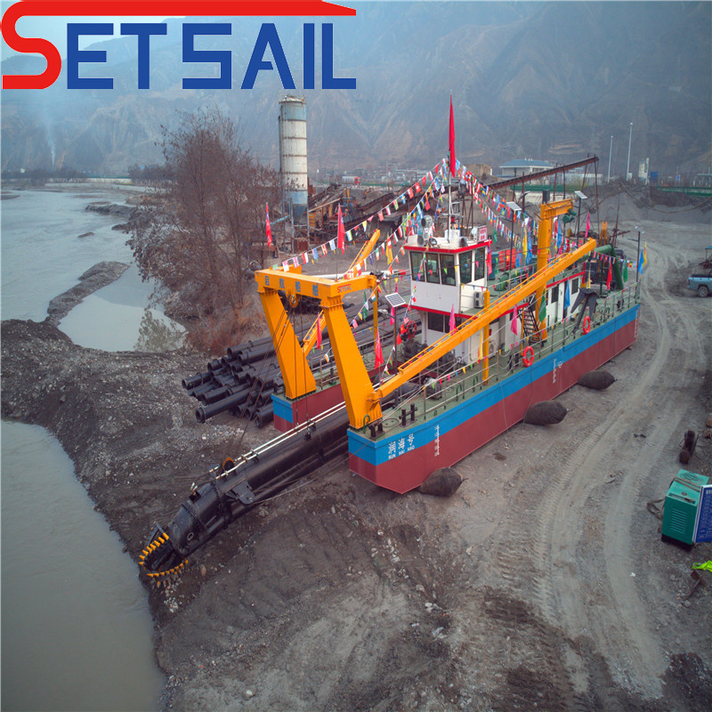 Low Price 14 Inch Cutter Suction Dredger with Hydraulic Winch