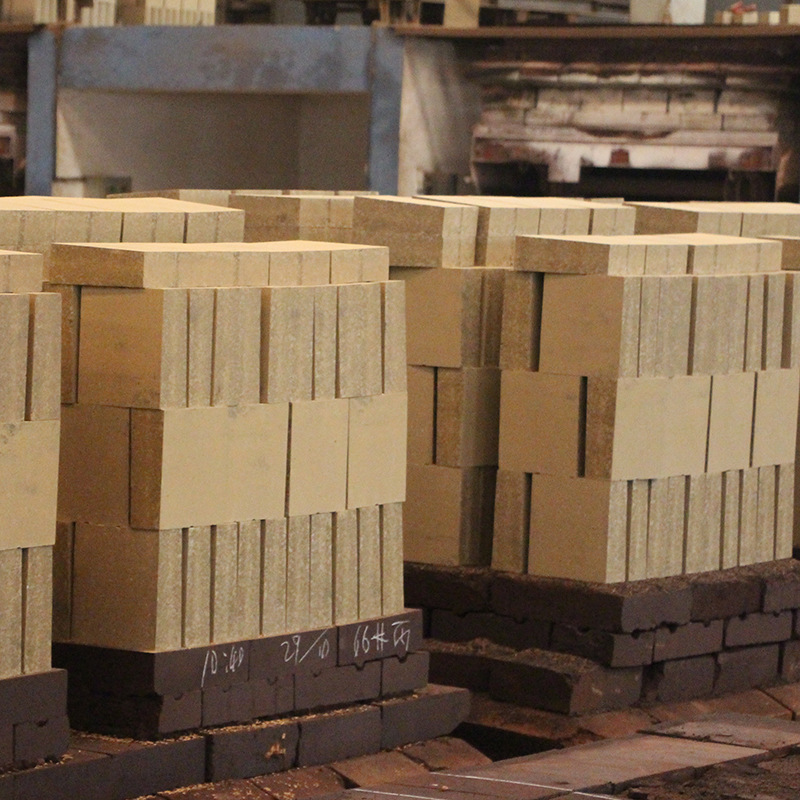 Fireplace Alumina Block Refractory Bricks with Heat Resistance and 1.5% CaO Content