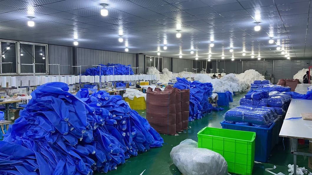 CE Approved Level1/2/3 OEM/ODM Nonwoven Disposable Isolation Gown Sterile Surgical Gown