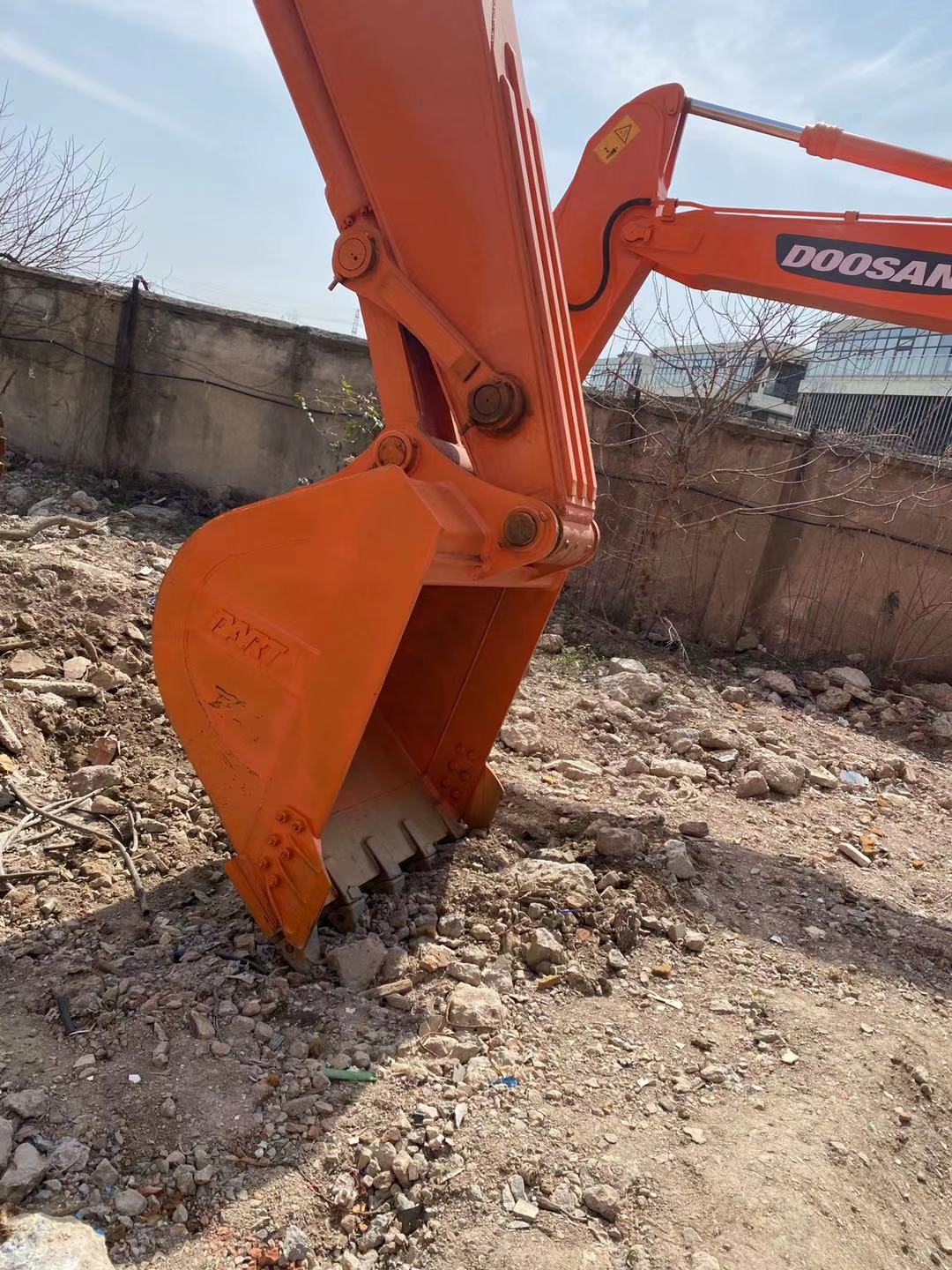 Doosan hot sale Excellent quality second hand hydraulic crawler excavator DOOSAN DH420 used digging machine best selling