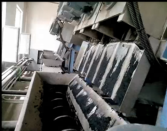 500L/Hour Water Treatment Sludge Dehydrator Screw Press with Auto Dosing System