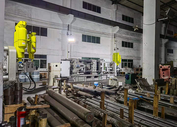 PLC 380 Volt 300 Tonne Metal Die Casting Machine