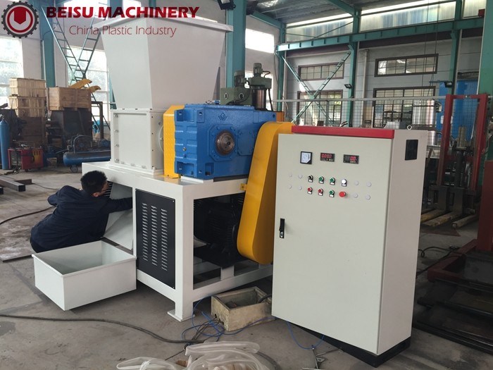 Single Shaft Plastic Shredder Machine SKD-11 Blades Material High Strength
