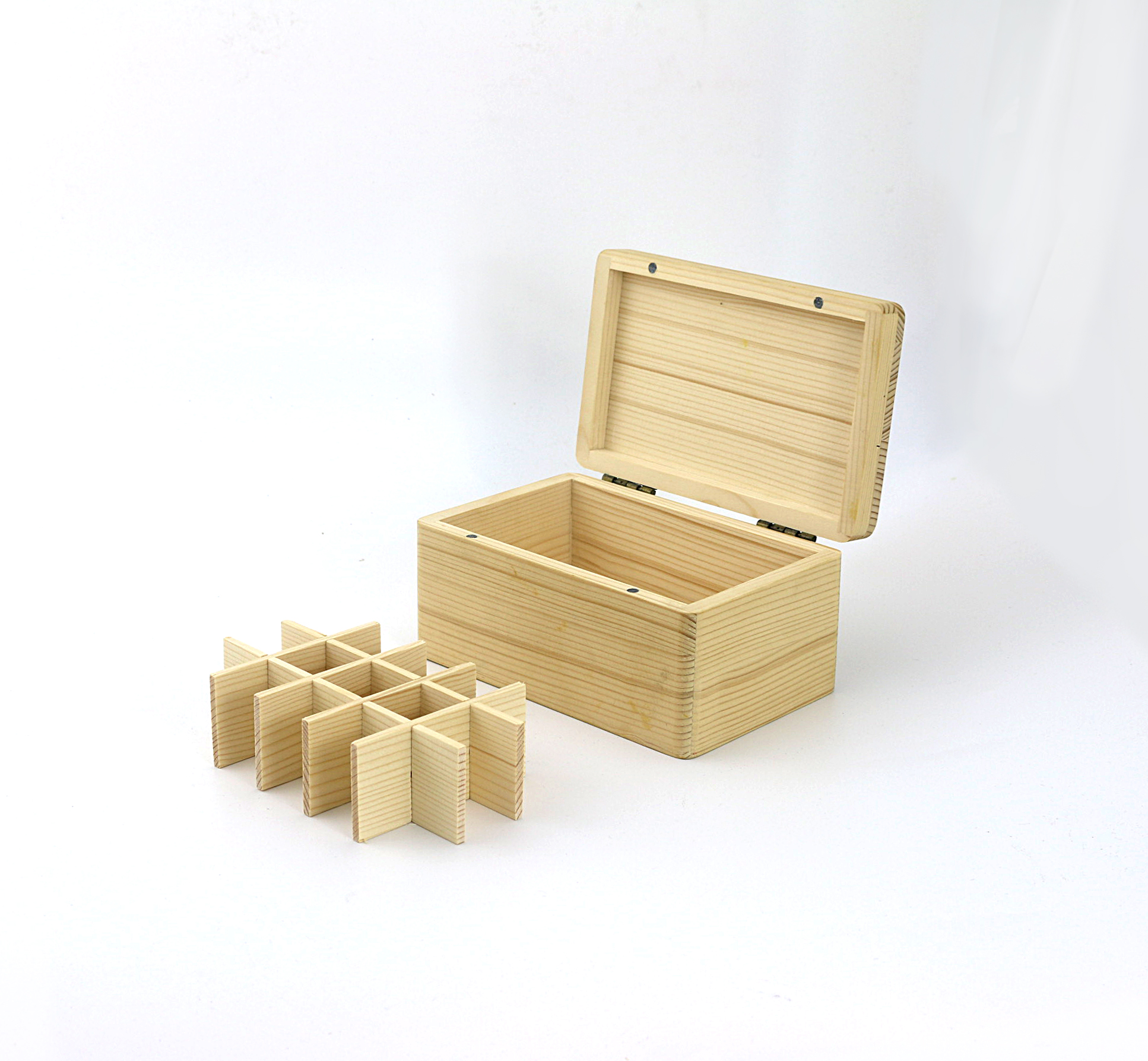 32 Holes Recyclable Aromatherapy Oil Storage Box Pine Wood Laser Engrave Gift Packing Box