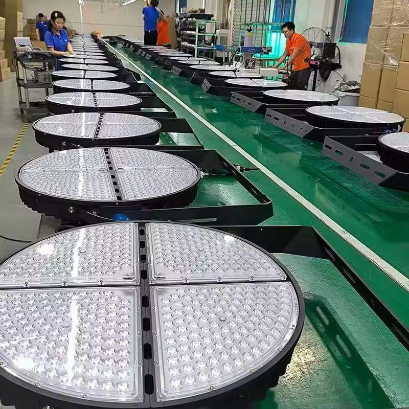 Round LED Sports Lights 1800W Ra70 Ra80 Sports Field Lighting For Sports Venues