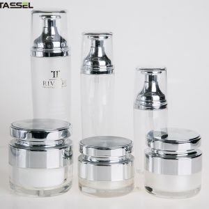  Customized PMMA Cosmetic Lotion Bottle Smooth Screen Printing Surface Manufactures