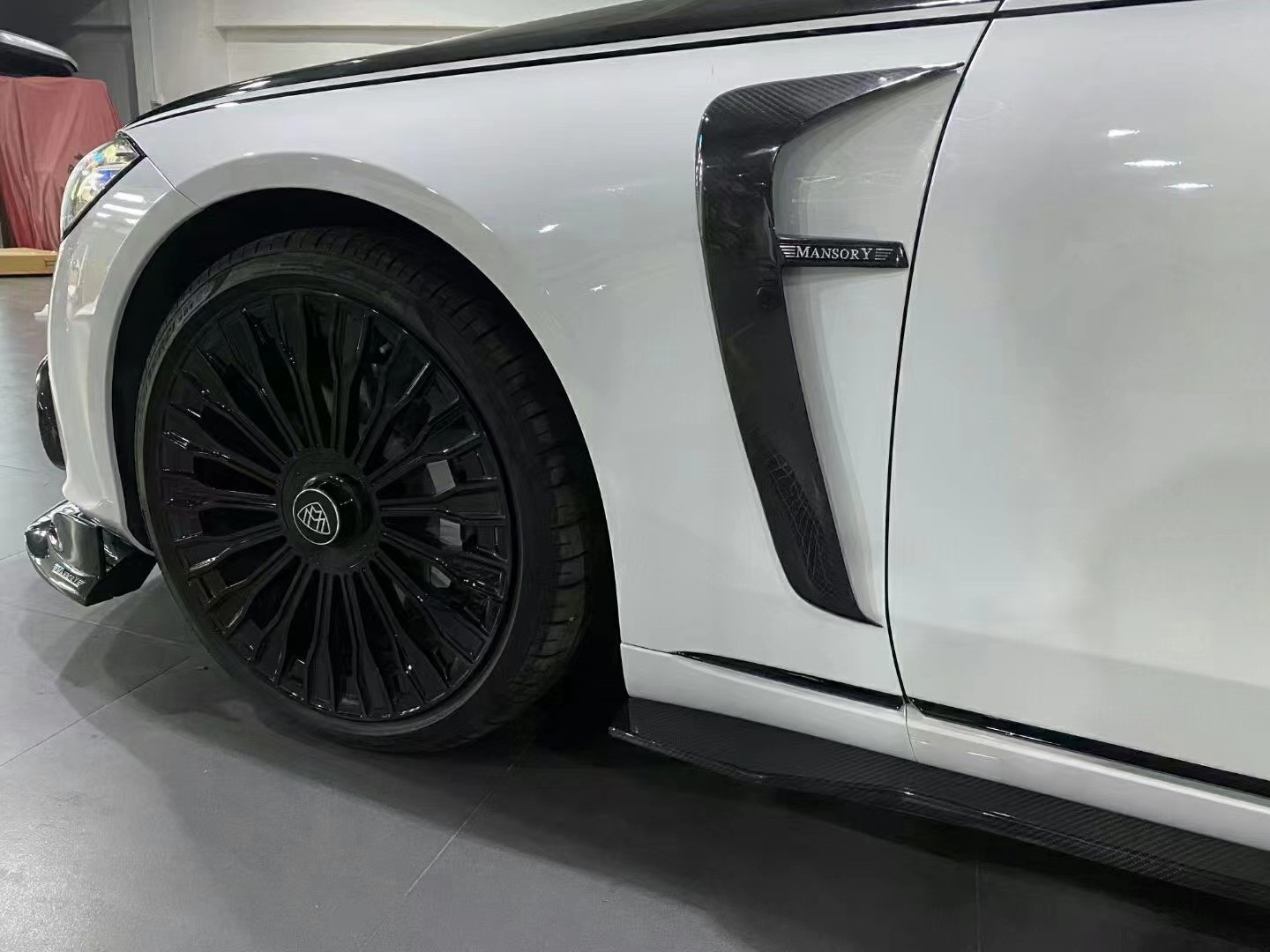 For Mercedes S-Class W223 Maybach Carbon Fiber Body Kit W223 Maybach Upgraded MSY Style Front Shovel Diffuser Spoiler