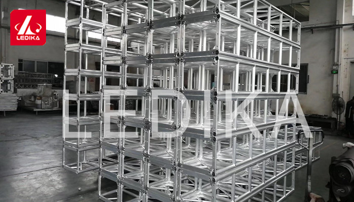 Shiny Indoor Or Outdoor Event Truss , Aluminum Spigot Truss 390mm Exhibit Truss
