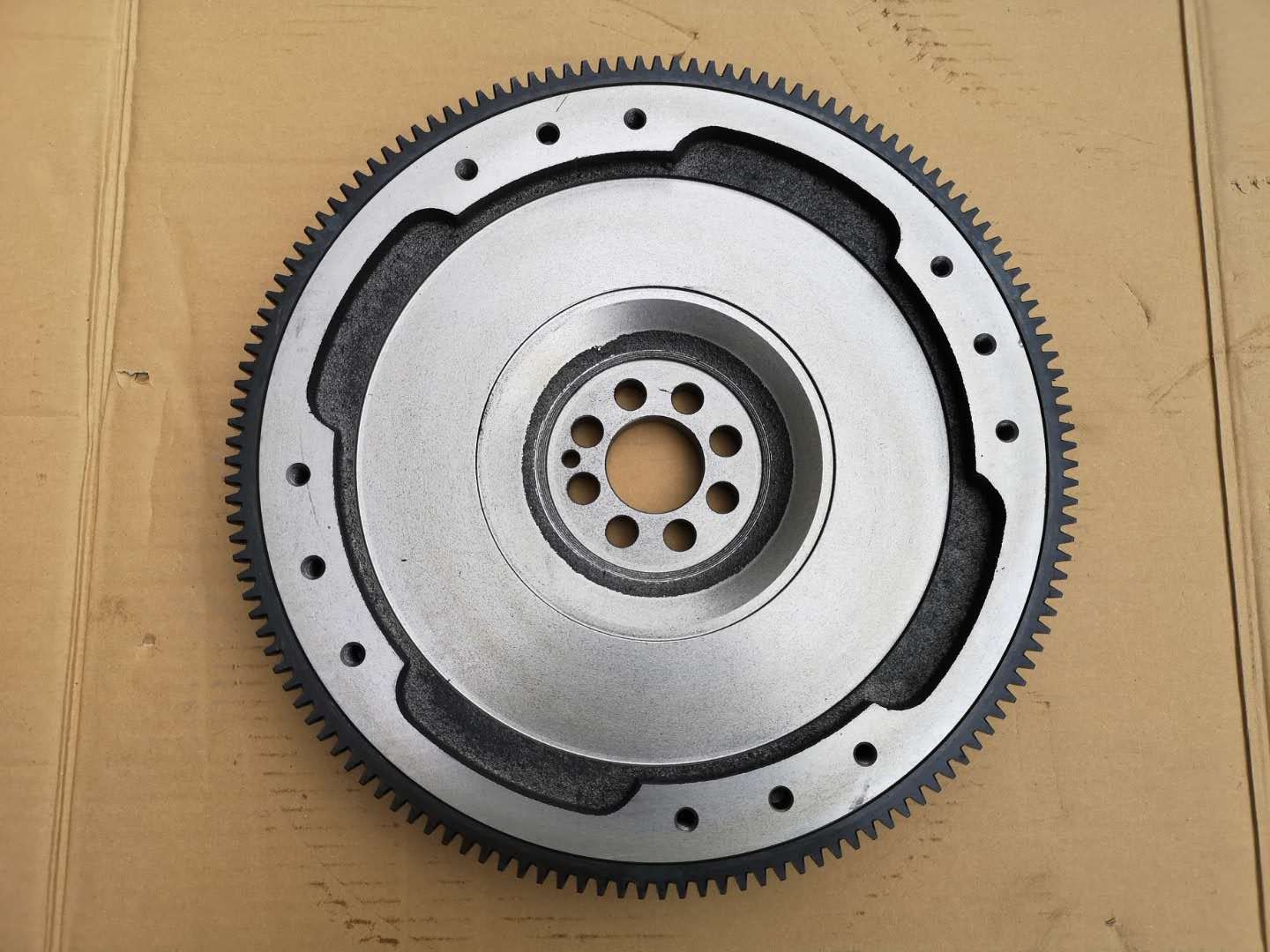 8973308921 NPR71 4HG1 ISUZU 12“ Flywheel Bearing Hole Diameter 52mm Ring Gear 138T