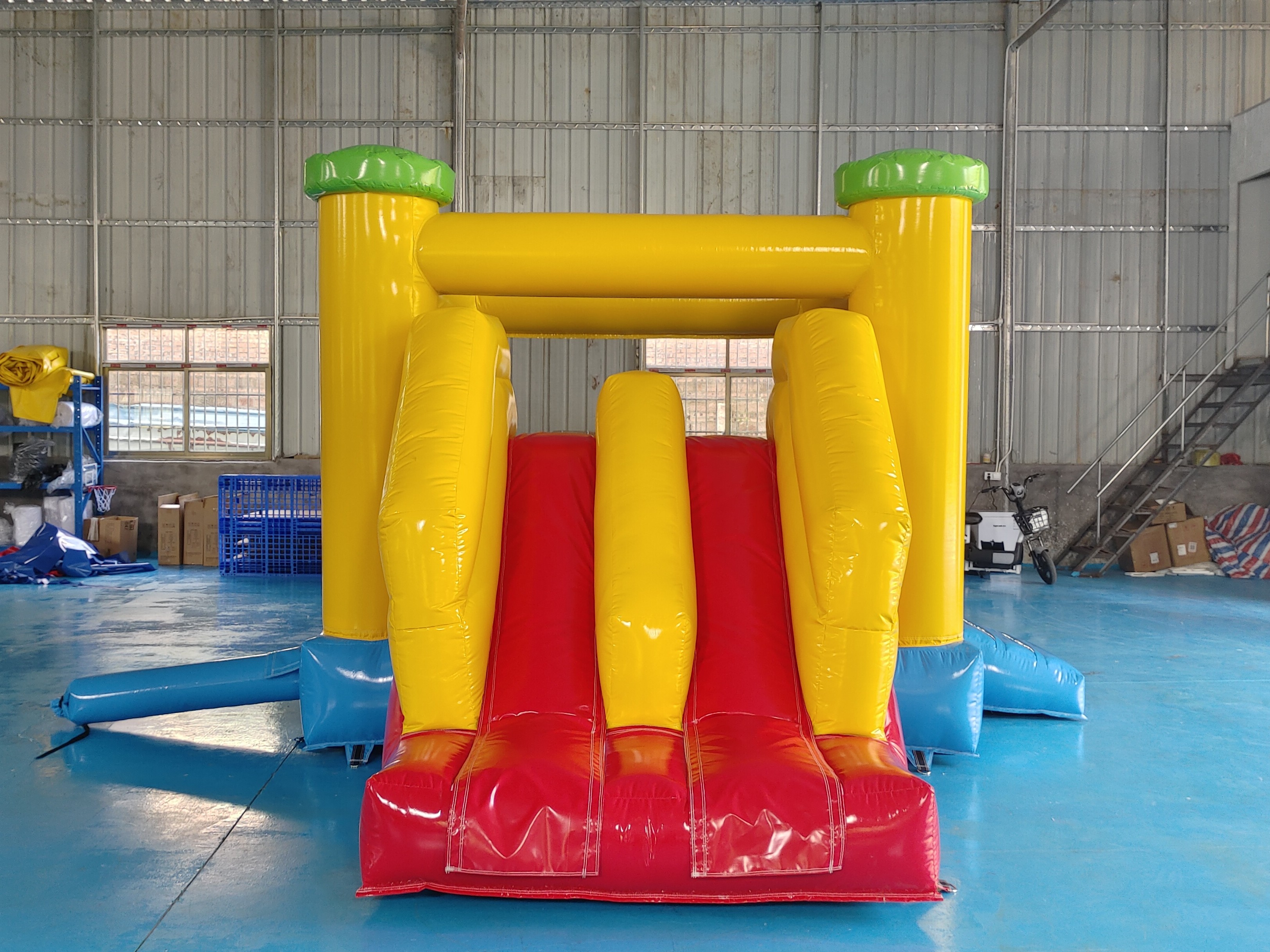 Commercial Popular Inflatable Bouncy Castle Inflatable Bounce House With Slide Combo Jumping Park For Kids