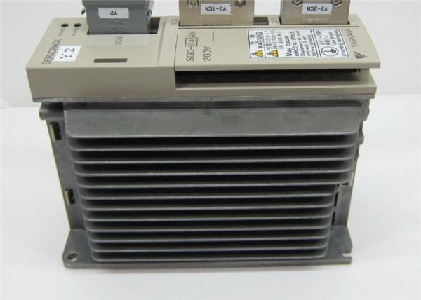 Industrial YASKAWA ELECTRIC Input 6.0 AMPS Ouput 6 AMPSSERVOPACK 40W SGD-04AN