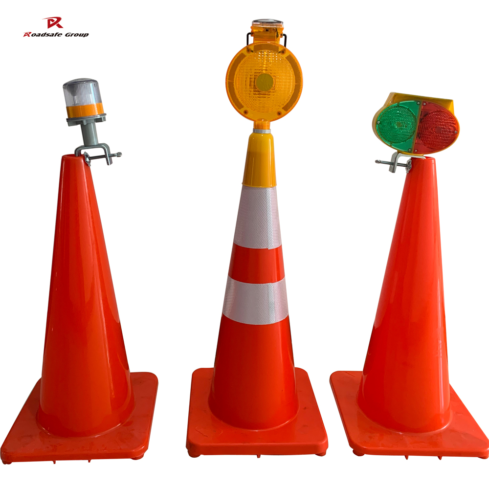 Solar LED Traffic Warning Light with Flashing White LED and Cone Shape for