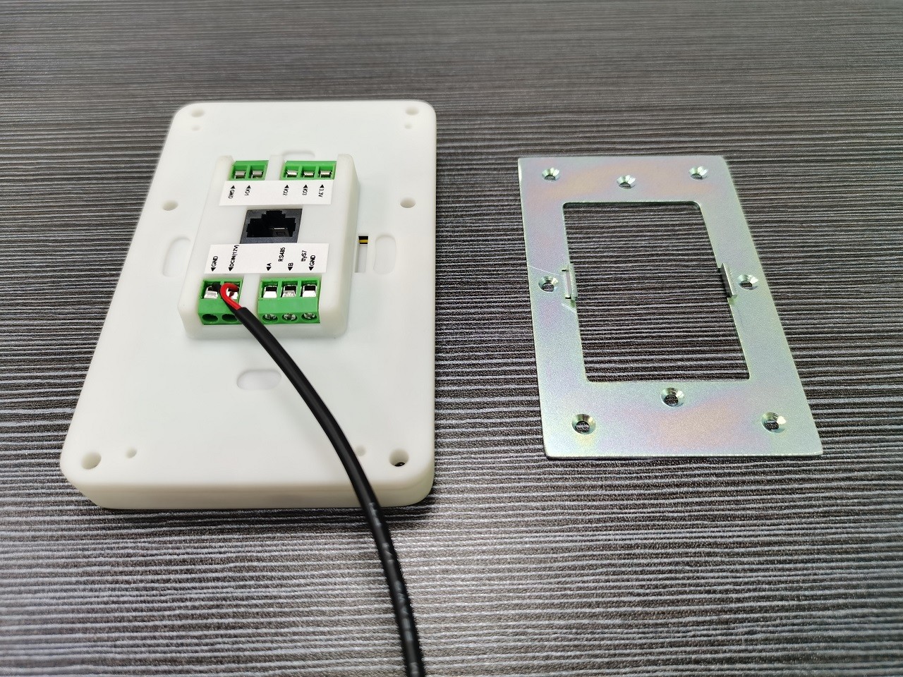 White Color 5 Inch OEM Industrial POE Tablet Small Wall Mount Touch Screen with RJ45 Ethernet NFC Module Serial Port