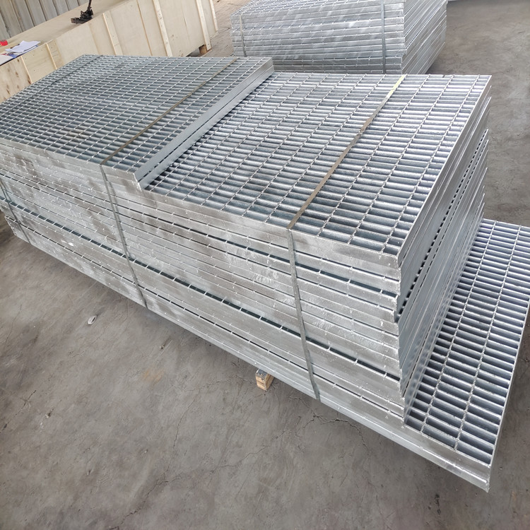 Welding Serrated Steel Grating Floor Walkway Non Slip Platform