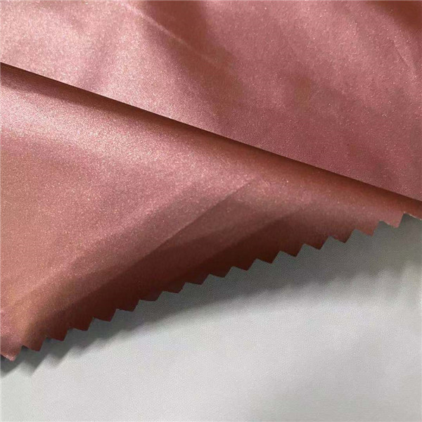 20D x 20D 100% Nylon Waterproof Breathable Fabric 70GSM For Hot Weather 150CM