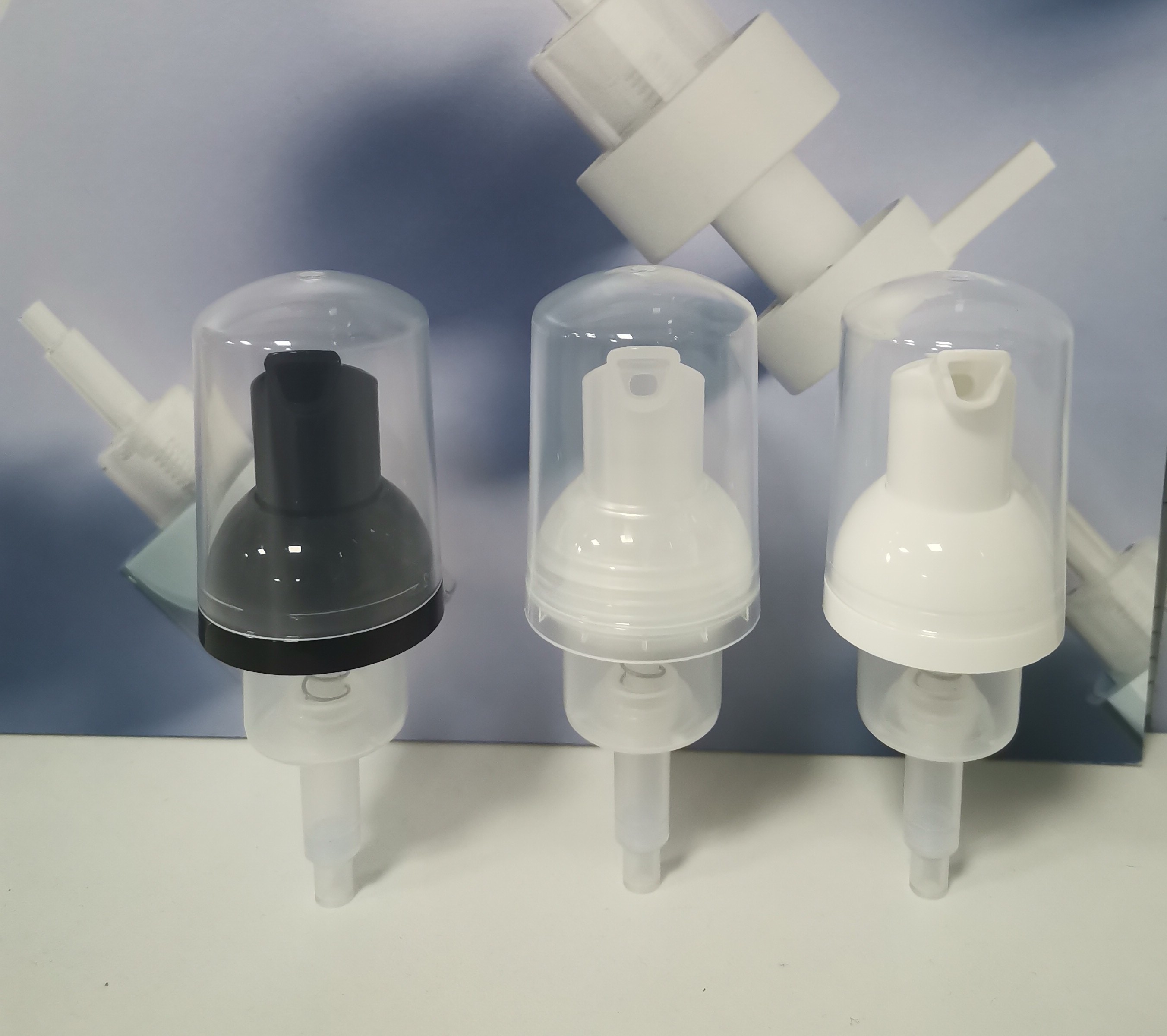 Transparent Plastic Foam Pump With Cap Lock 30/410 Neck Size Plated Silver Edge