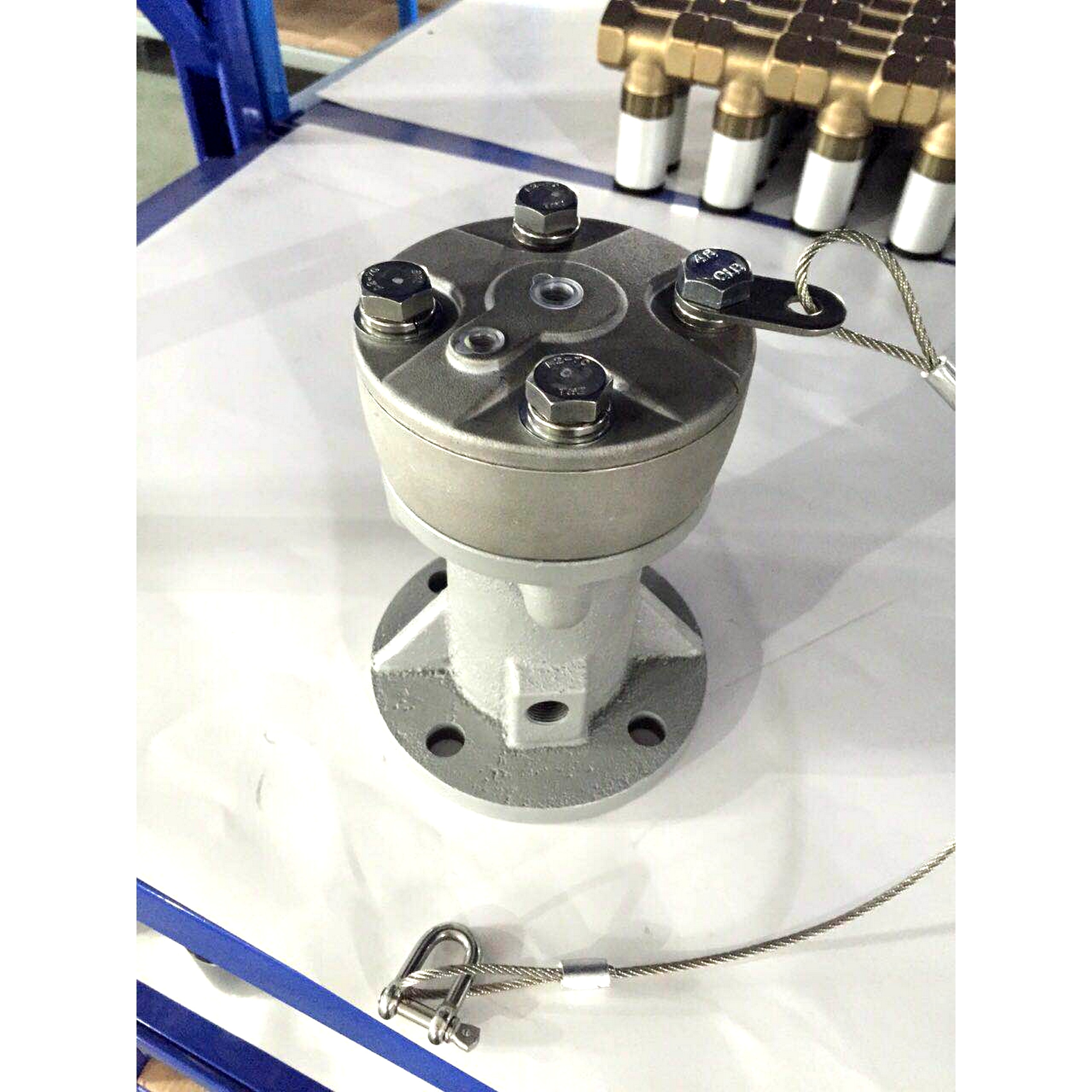SK100 Aluminum Alloy Pneumatic Vibrators Impact Force Air Consumption 0.028 L/Time