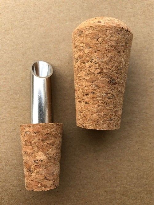 Factory Wholesale Price Cork Bottle Pourer and Stopper