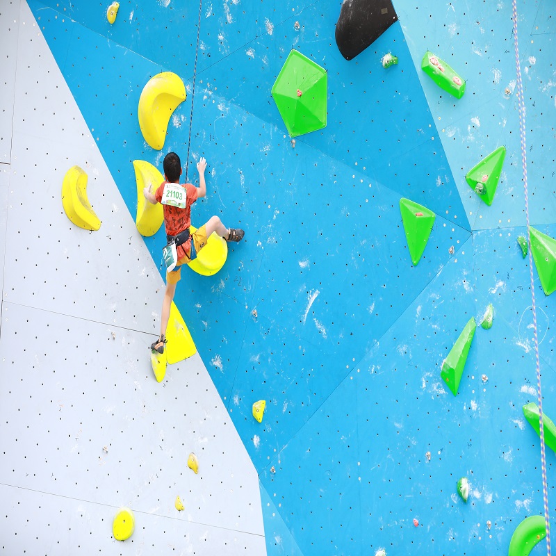 Professional Grade Hangboard Equipment for Outdoor and Indoor Climbing Workouts