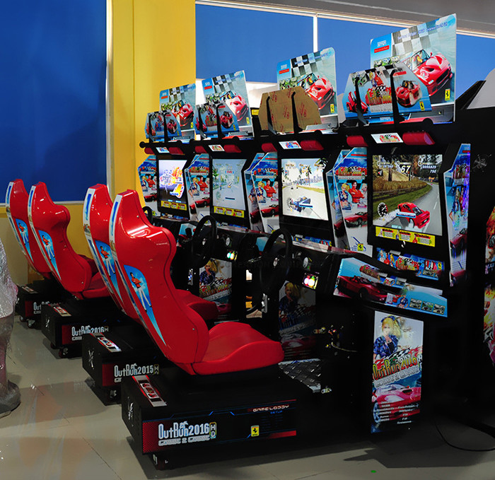 Adult Race Car Arcade Machine With 32" HD LCD Display Plastic / Alloy Steel Structure