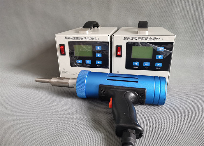 Digital 28Khz 800W Ultrasonic Wave Generator For Plasticity Materials