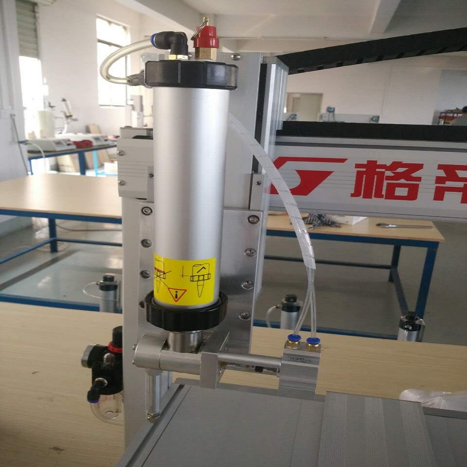 Three Axis Automatic Glue Dispenser 220V Silicone Dispensing Systems 500mm/sec