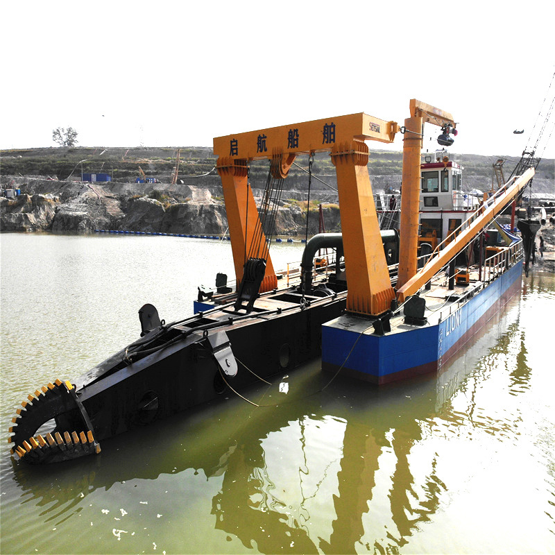 Weichai Brand Diesel Engine 32inch Cutter Suction Dredger for Sand