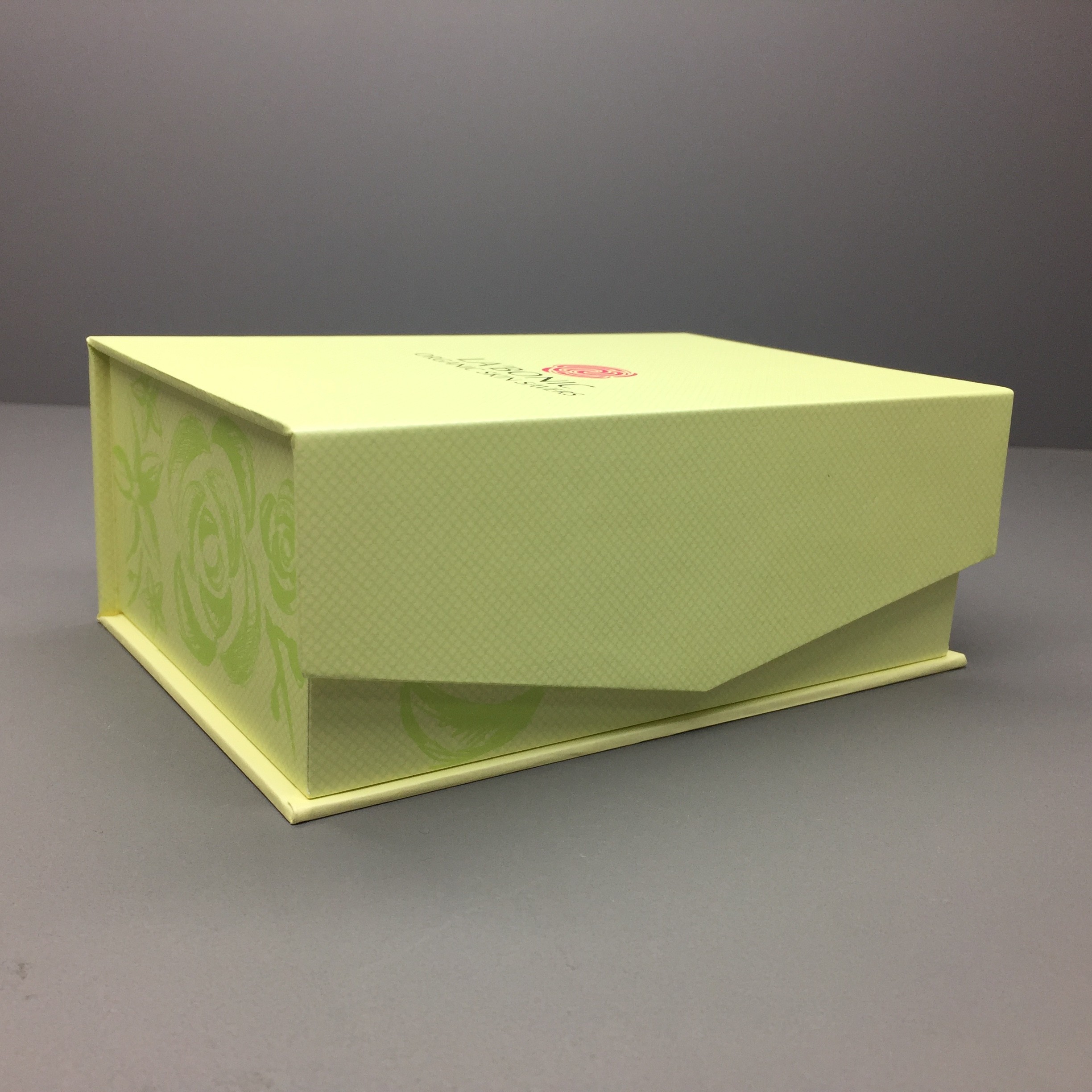 Recycling 350g Cardboard Paper Box For Gift Packaging