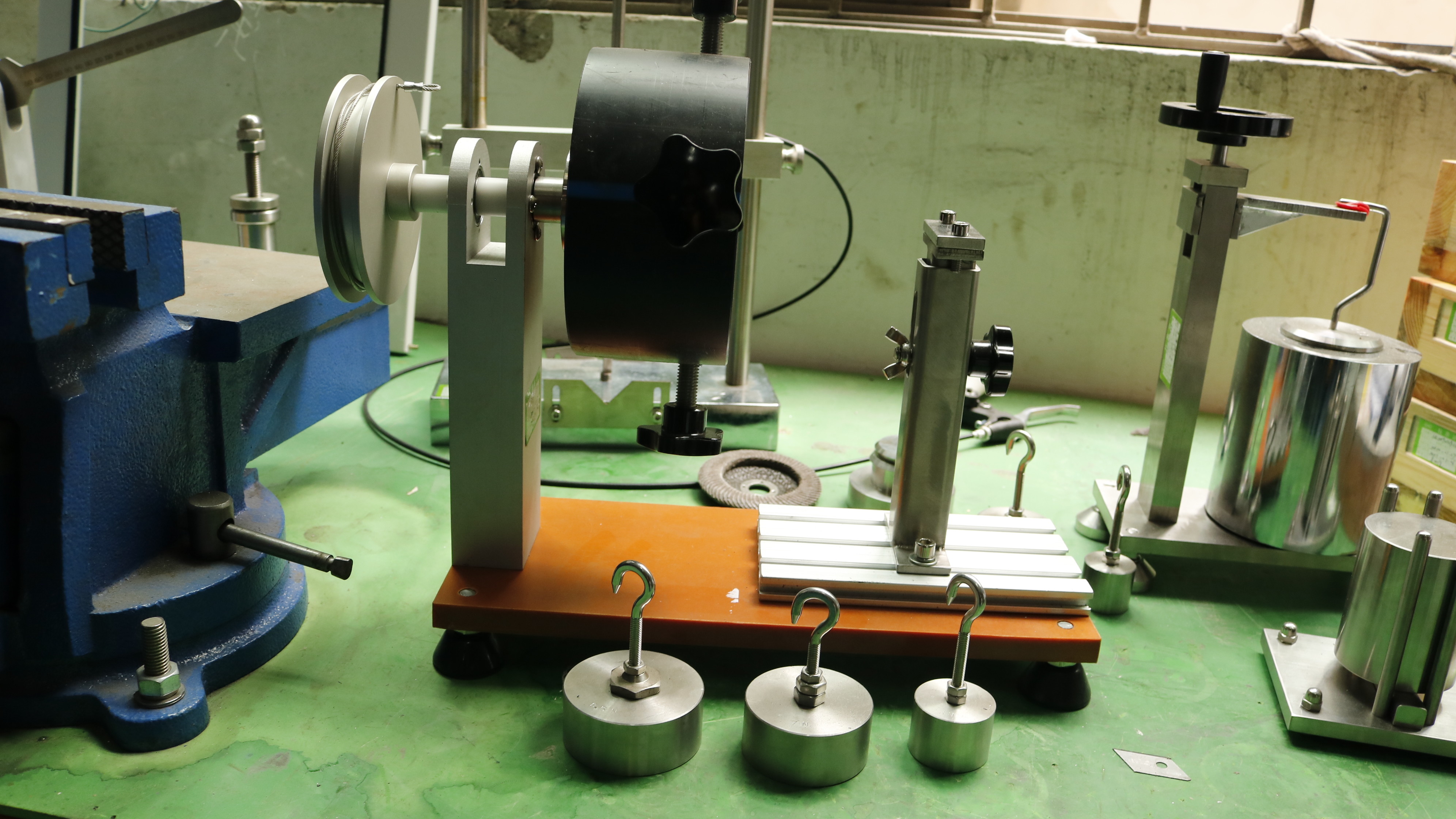 Flexible Cable Laboratory Test Equipment Torque Testing Machine FCT-1 IEC60884