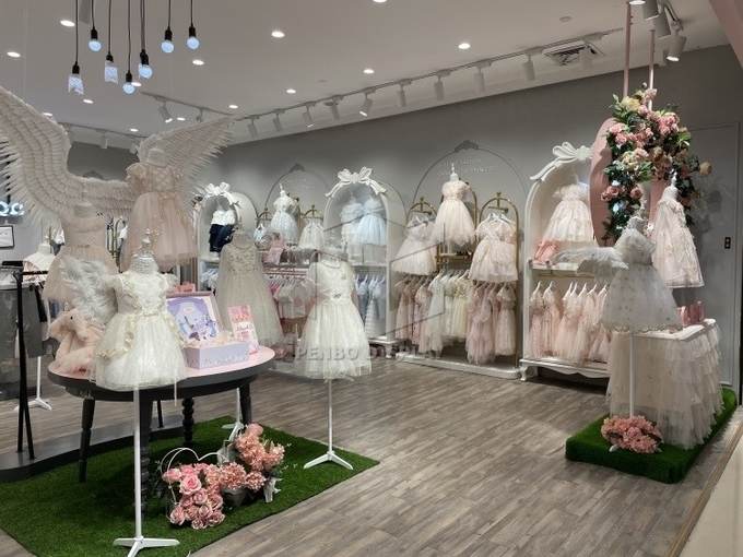 Marble Powder Coated Kids Clothing Shop Display Furniture