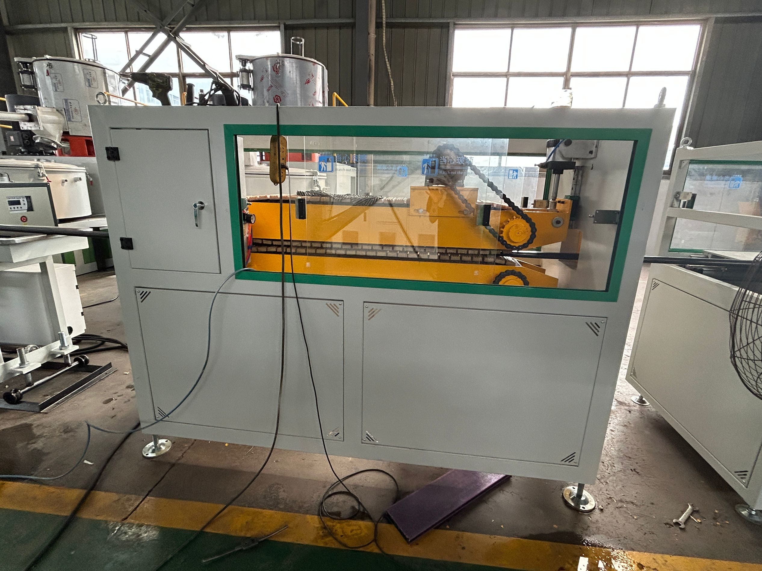 22kw Pvc Baseboard Profile Extrusion Line Twin Screw 8 Mters Long