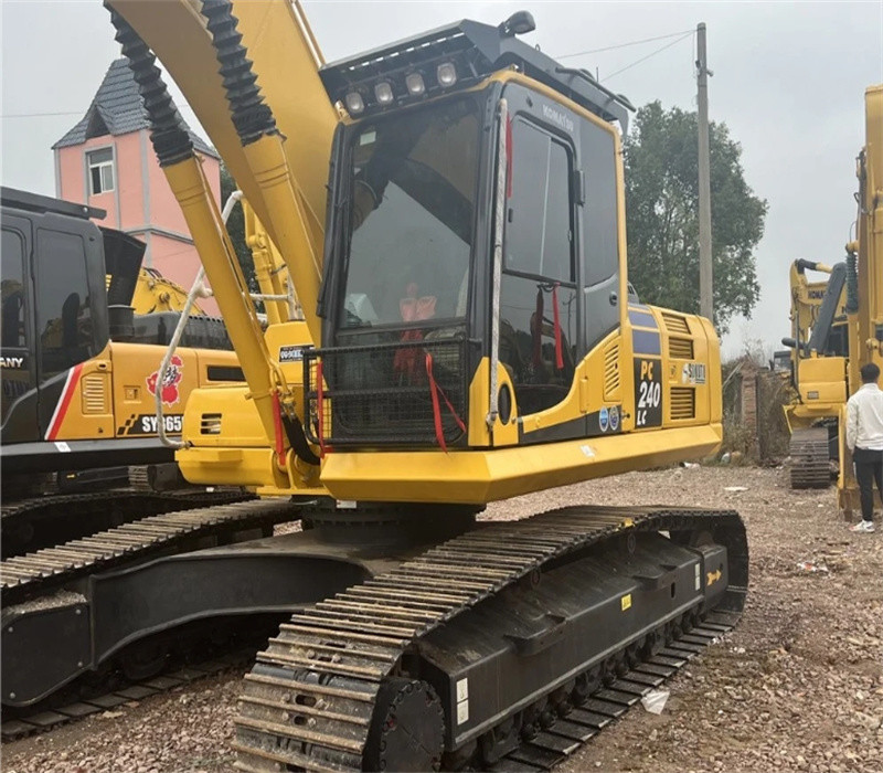 131KW Secondhand Crawler Excavator ODM Second Hand Diggers