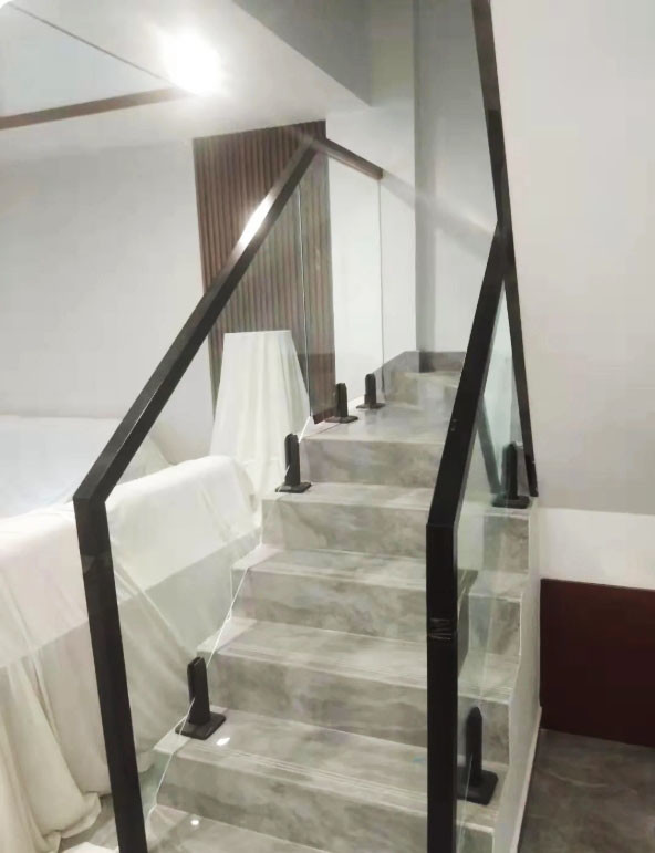 Sanding Metal Frame Handrail Glass Balustrade With High Durability Weather Resistance