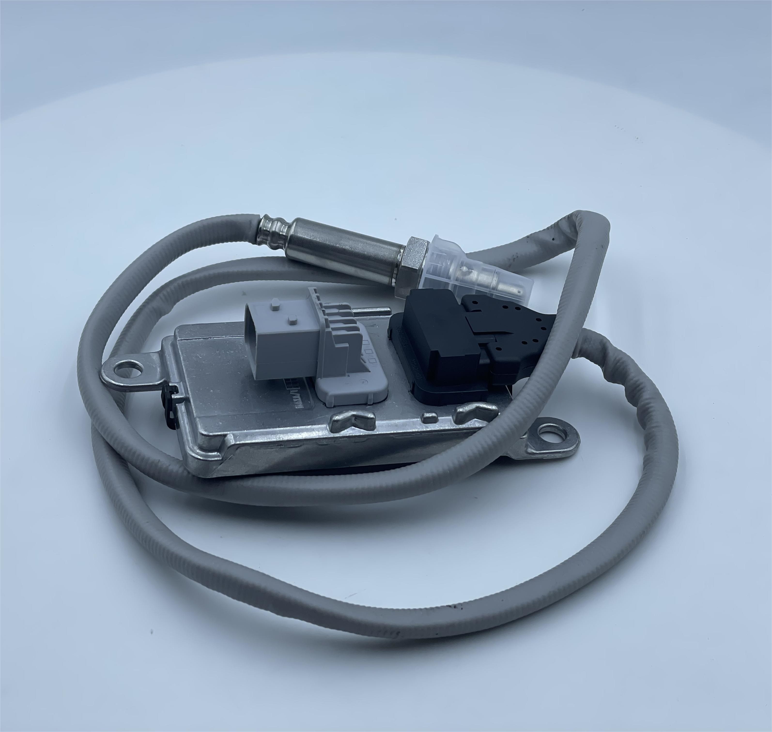 24V Nitrogen NOx Sensor For SCA Euro 6 OEM SNS3040 2659849